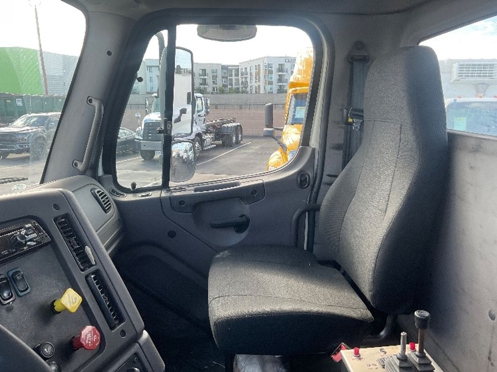 Other Truck-Light and Medium Duty Trucks-Freightliner-2019-114SD-Anaheim-CA-179,327\n\t\tmiles-$ 110,000 - Image 19