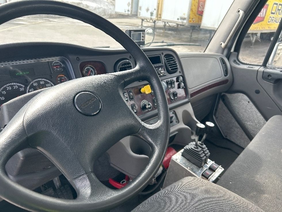 Other Truck-Light and Medium Duty Trucks-Freightliner-2019-M2-Montreal-PQ-188,359\n\t\tkm-$ 100,500 - Image 15