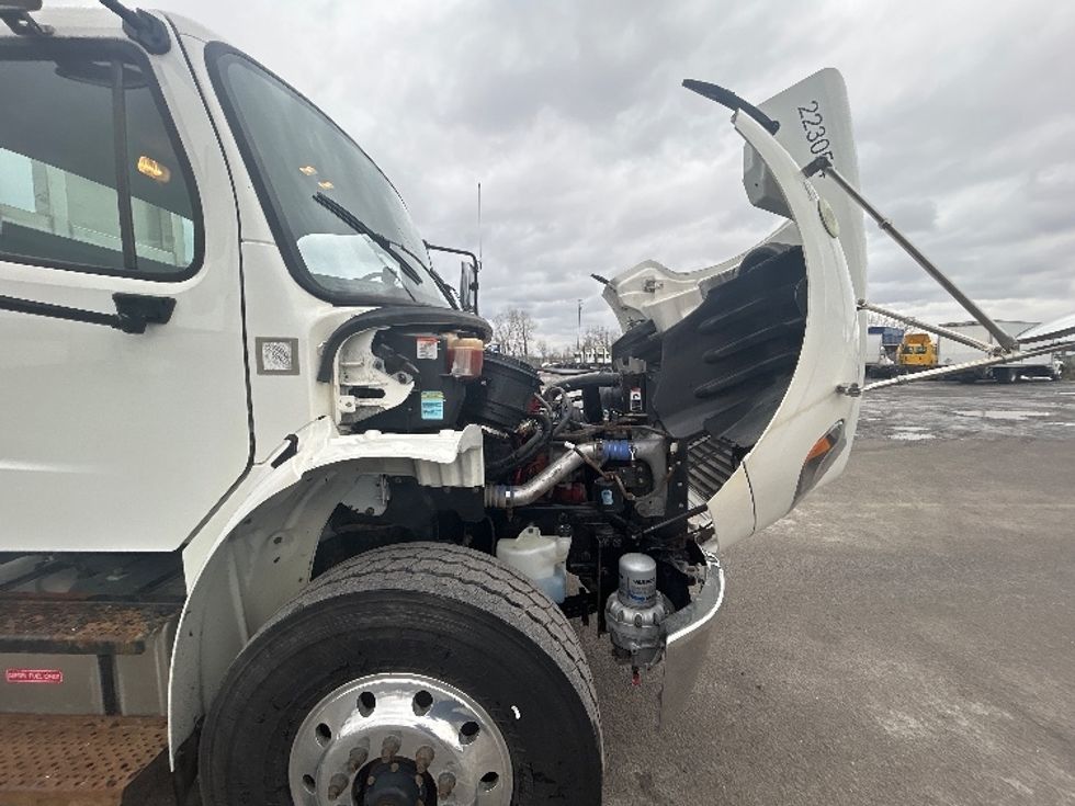 Other Truck-Light and Medium Duty Trucks-Freightliner-2019-M2-Montreal-PQ-200,479\n\t\tkm-$ 113,000 - Image 20