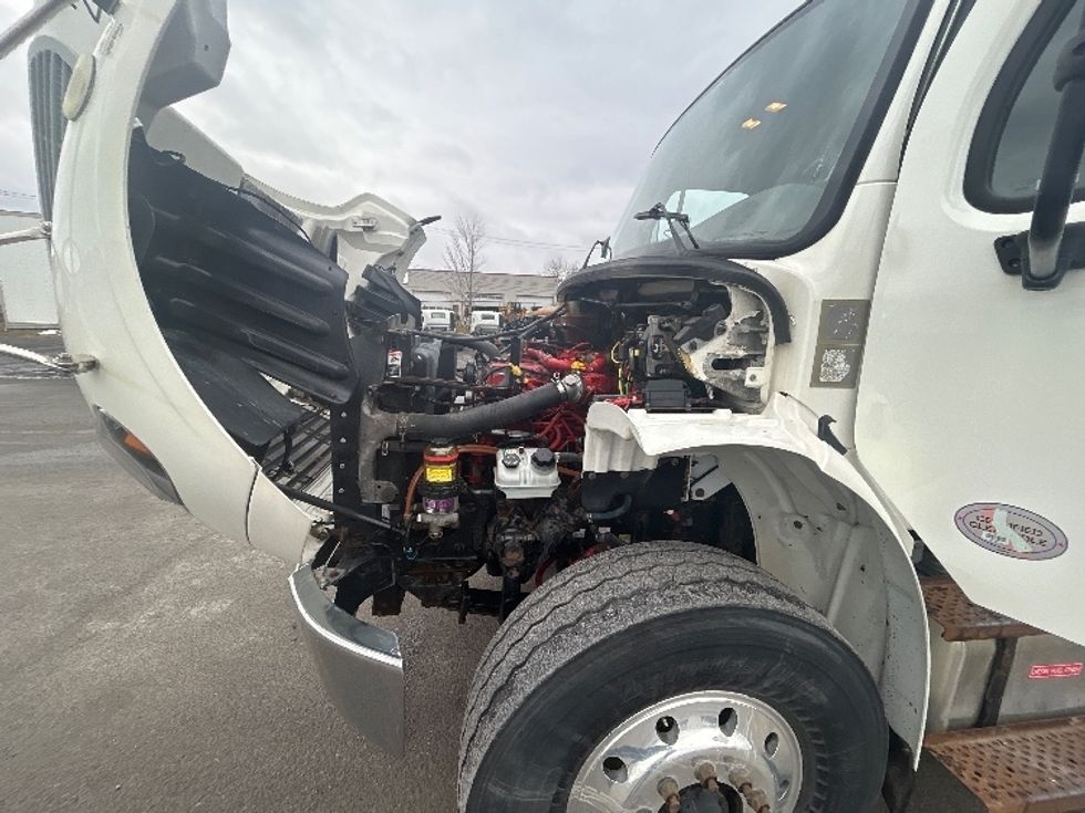 Other Truck-Light and Medium Duty Trucks-Freightliner-2019-M2-Montreal-PQ-200,479\n\t\tkm-$ 113,000 - Image 21