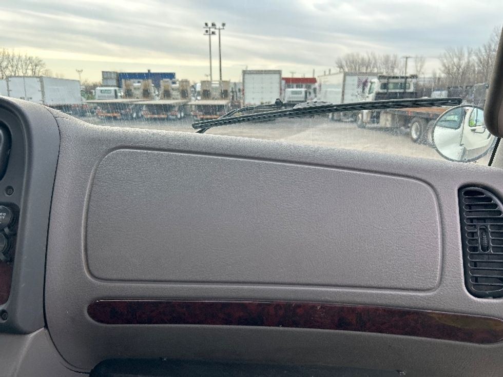 Other Truck-Light and Medium Duty Trucks-Freightliner-2019-M2-Montreal-PQ-201,398\n\t\tkm-$ 102,500 - Image 18