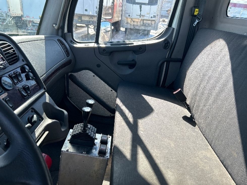 Other Truck-Light and Medium Duty Trucks-Freightliner-2019-M2-Montreal-PQ-224,984\n\t\tkm-$ 101,250 - Image 18