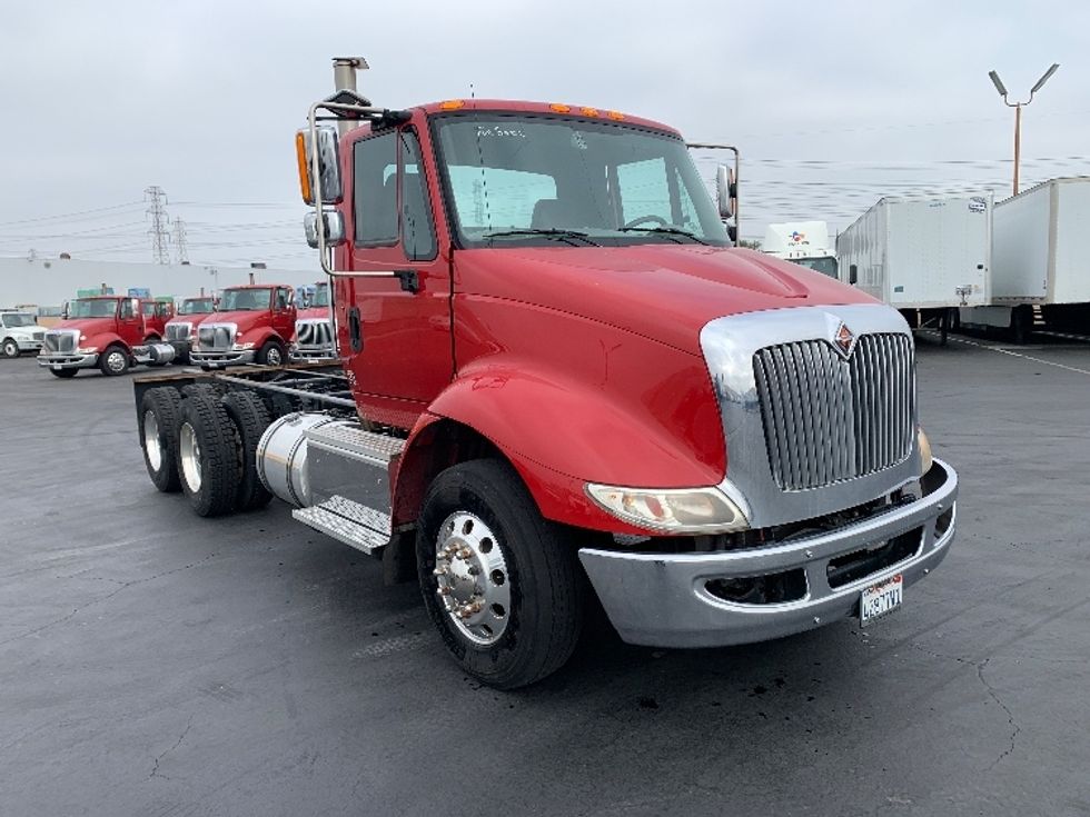 Other Truck-Light and Medium Duty Trucks-International-2016-8600-Anaheim-CA-106,400\n\t\tmiles-$ 34,250 - Image 1