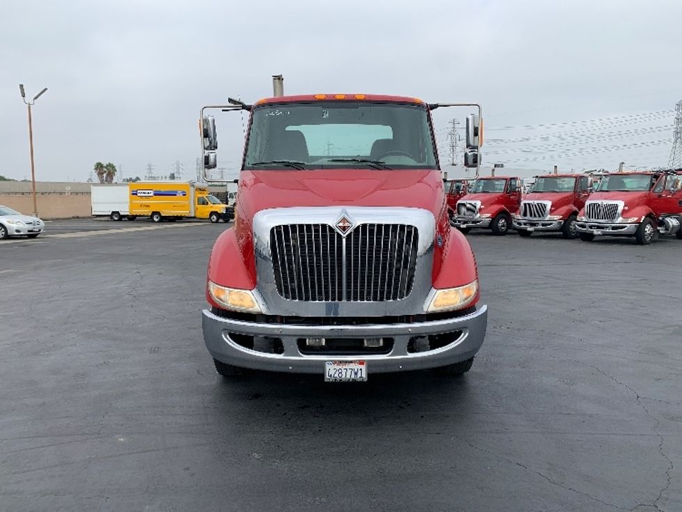 Other Truck-Light and Medium Duty Trucks-International-2016-8600-Anaheim-CA-106,400\n\t\tmiles-$ 34,250 - Image 2