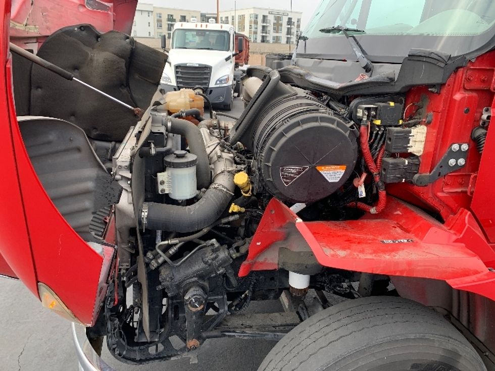 Other Truck-Light and Medium Duty Trucks-International-2016-8600-Anaheim-CA-106,400\n\t\tmiles-$ 34,250 - Image 24