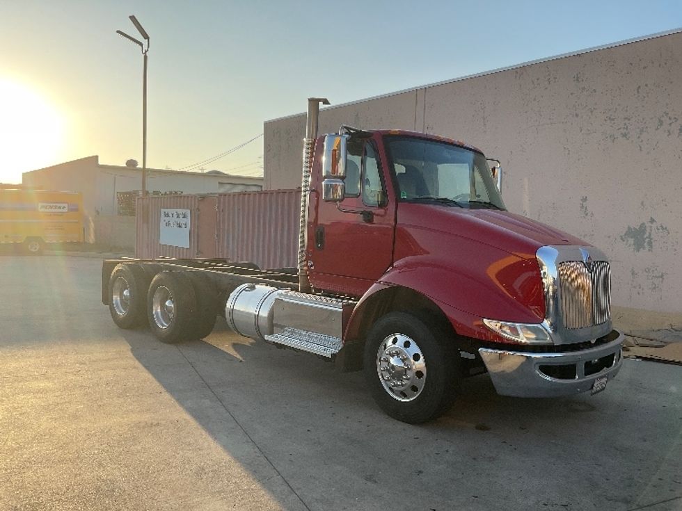 Other Truck-Light and Medium Duty Trucks-International-2016-8600-Anaheim-CA-112,206\n\t\tmiles-$ 34,000 - Image 1