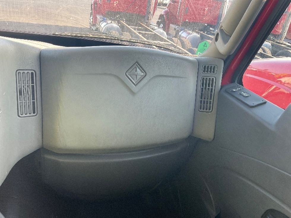 Other Truck-Light and Medium Duty Trucks-International-2016-8600-Anaheim-CA-112,206\n\t\tmiles-$ 34,000 - Image 16