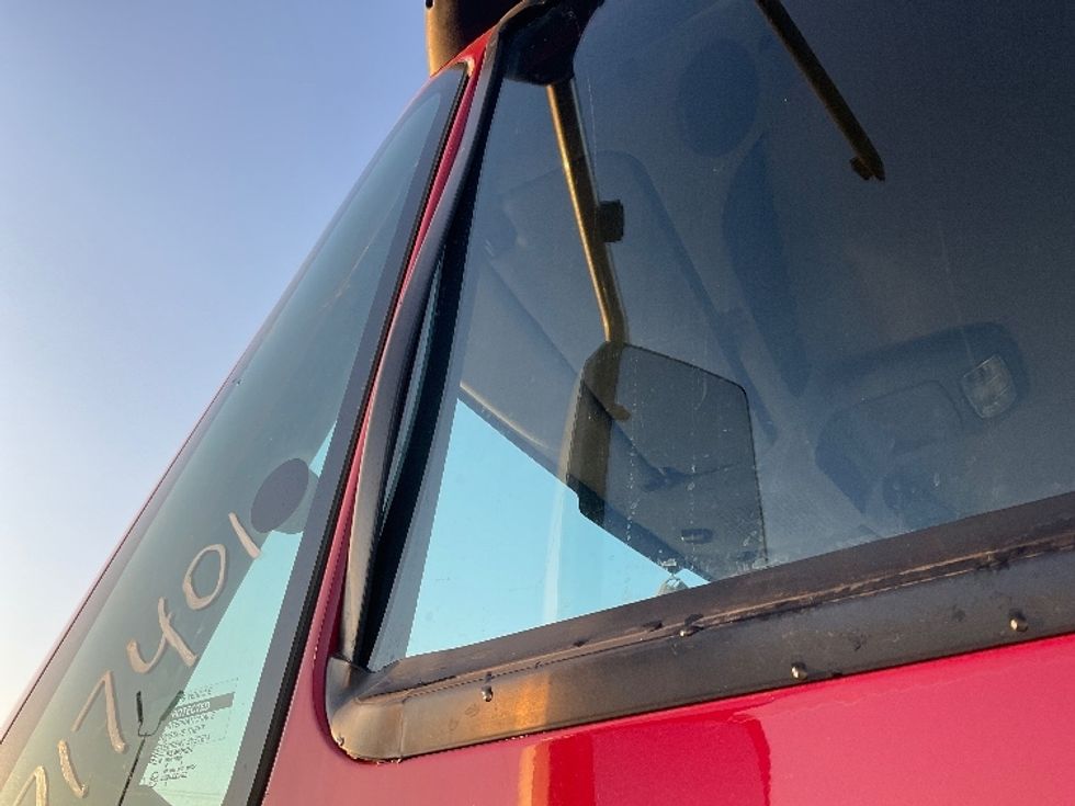 Other Truck-Light and Medium Duty Trucks-International-2016-8600-Anaheim-CA-112,206\n\t\tmiles-$ 34,000 - Image 21