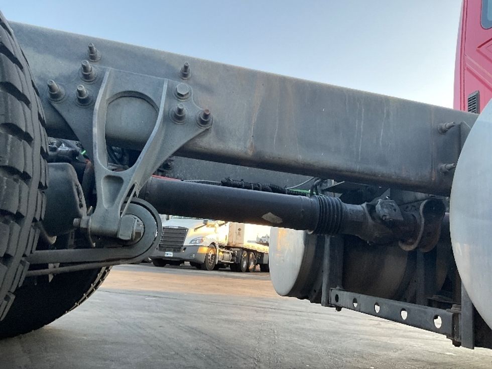 Other Truck-Light and Medium Duty Trucks-International-2016-8600-Anaheim-CA-112,206\n\t\tmiles-$ 34,000 - Image 9