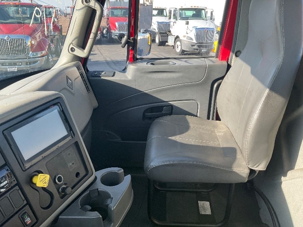 Other Truck-Light and Medium Duty Trucks-International-2016-8600-Anaheim-CA-113,752\n\t\tmiles-$ 34,000 - Image 15