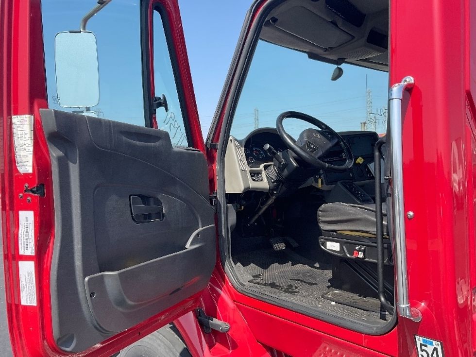 Other Truck-Light and Medium Duty Trucks-International-2016-8600-Anaheim-CA-47,508\n\t\tmiles-$ 35,500 - Image 16