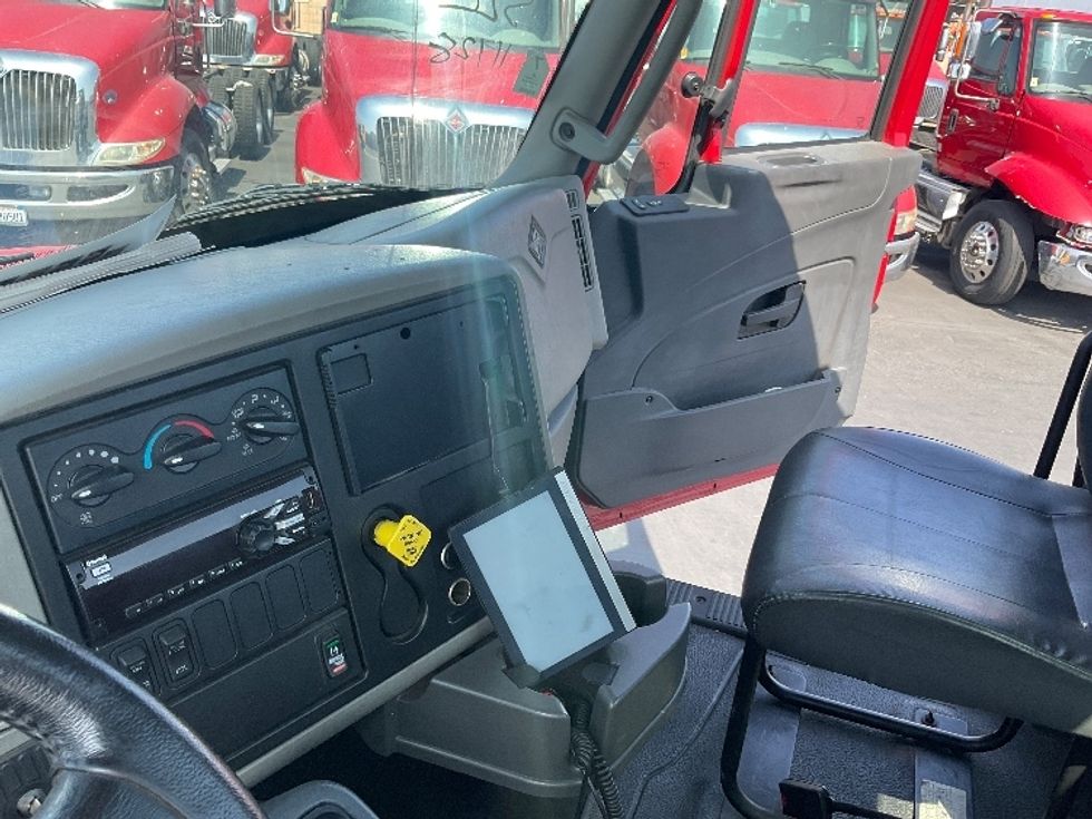 Other Truck-Light and Medium Duty Trucks-International-2016-8600-Anaheim-CA-47,508\n\t\tmiles-$ 35,500 - Image 19