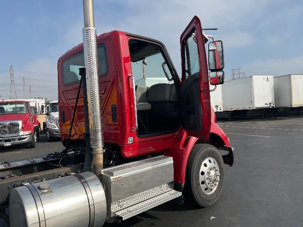 Other Truck-Light and Medium Duty Trucks-International-2016-8600-Anaheim-CA-66,903\n\t\tmiles-$ 35,500 - Image 15