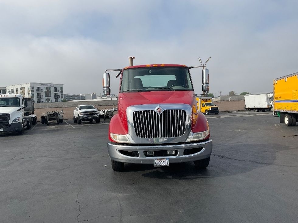 Other Truck-Light and Medium Duty Trucks-International-2016-8600-Anaheim-CA-66,903\n\t\tmiles-$ 35,500 - Image 2