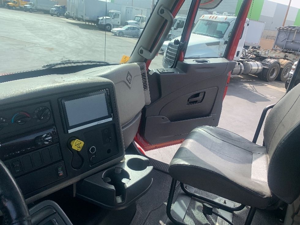 Other Truck-Light and Medium Duty Trucks-International-2016-8600-Anaheim-CA-80,930\n\t\tmiles-$ 35,000 - Image 19