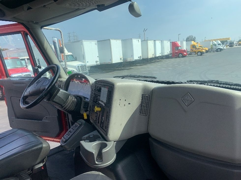 Other Truck-Light and Medium Duty Trucks-International-2016-8600-Anaheim-CA-80,930\n\t\tmiles-$ 35,000 - Image 22