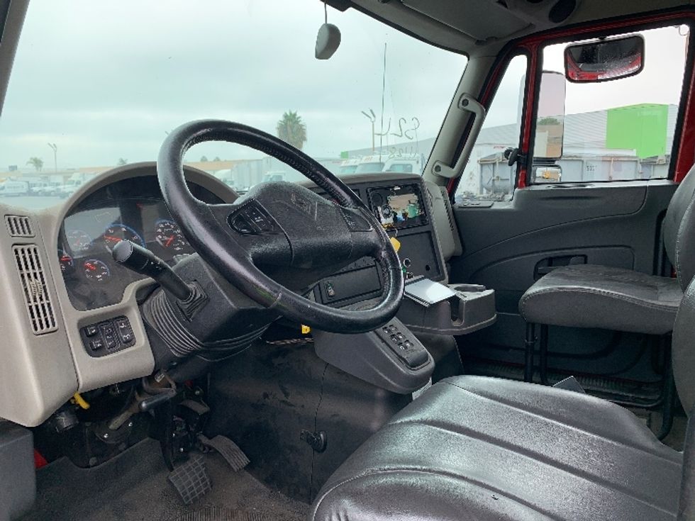 Other Truck-Light and Medium Duty Trucks-International-2016-8600-Anaheim-CA-96,258\n\t\tmiles-$ 34,500 - Image 17