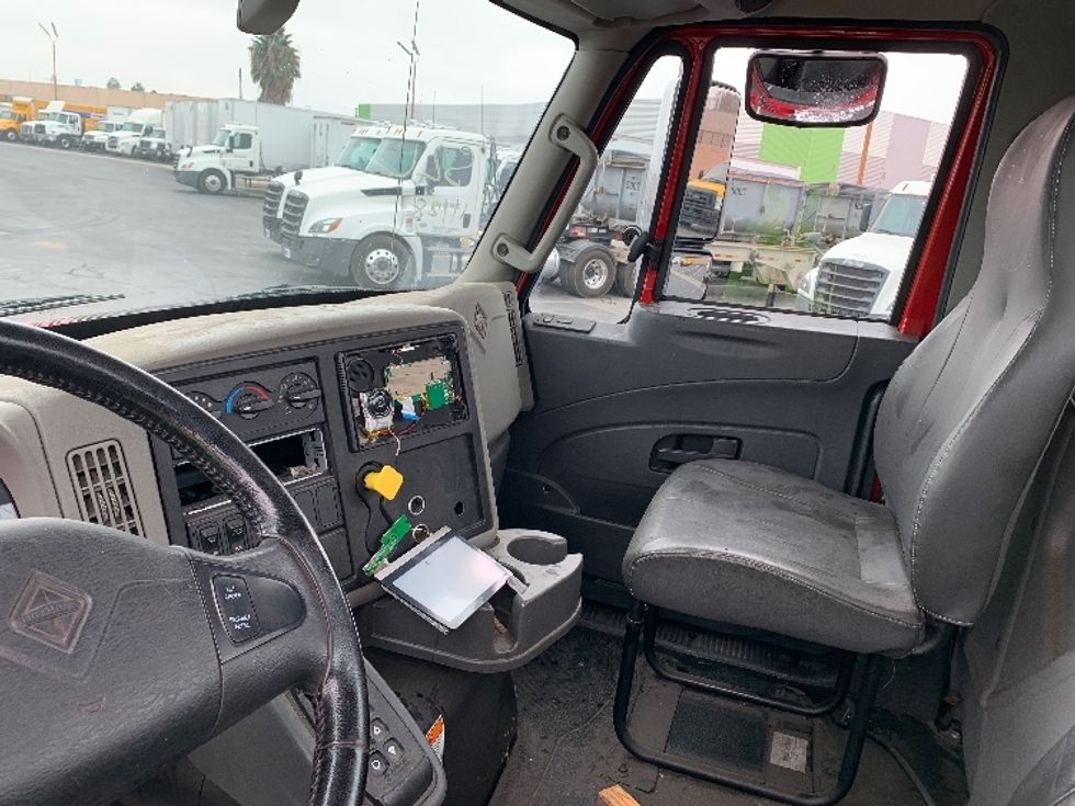 Other Truck-Light and Medium Duty Trucks-International-2016-8600-Anaheim-CA-96,258\n\t\tmiles-$ 34,500 - Image 19