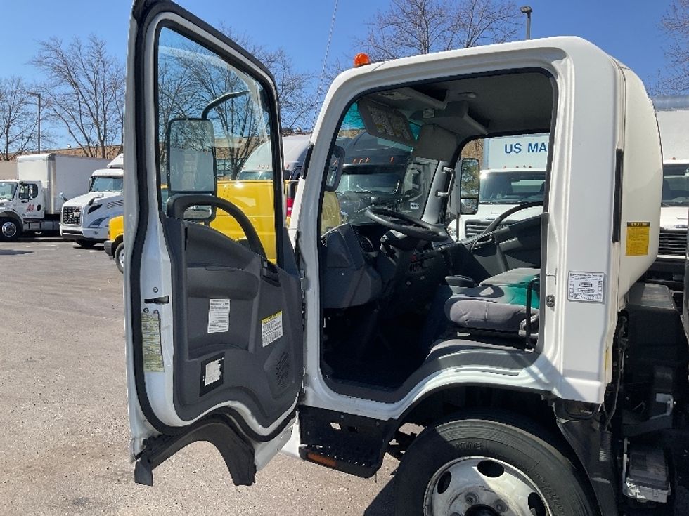 Other Truck-Light and Medium Duty Trucks-Isuzu-2021-NQR-Capitol Heights-MD-105,422\n\t\tmiles-$ 44,750 - Image 16