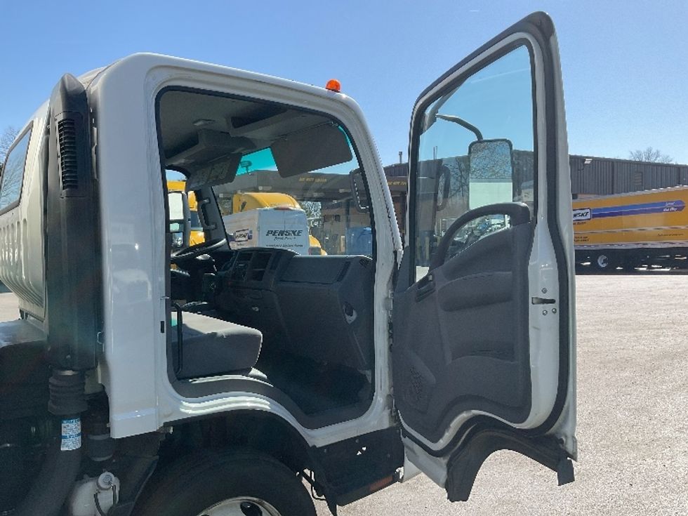 Other Truck-Light and Medium Duty Trucks-Isuzu-2021-NQR-Capitol Heights-MD-105,422\n\t\tmiles-$ 44,750 - Image 20