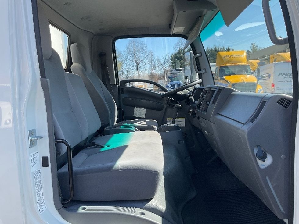 Other Truck-Light and Medium Duty Trucks-Isuzu-2021-NQR-Capitol Heights-MD-105,422\n\t\tmiles-$ 44,750 - Image 22
