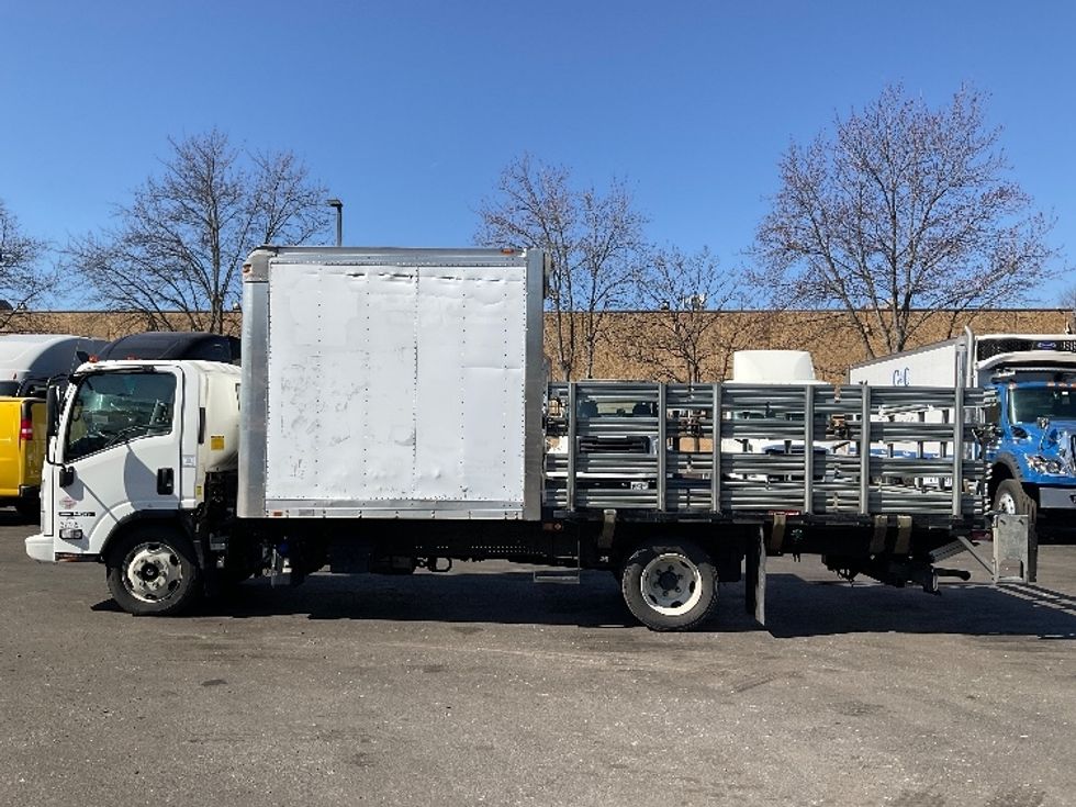 Other Truck-Light and Medium Duty Trucks-Isuzu-2021-NQR-Capitol Heights-MD-105,422\n\t\tmiles-$ 44,750 - Image 4