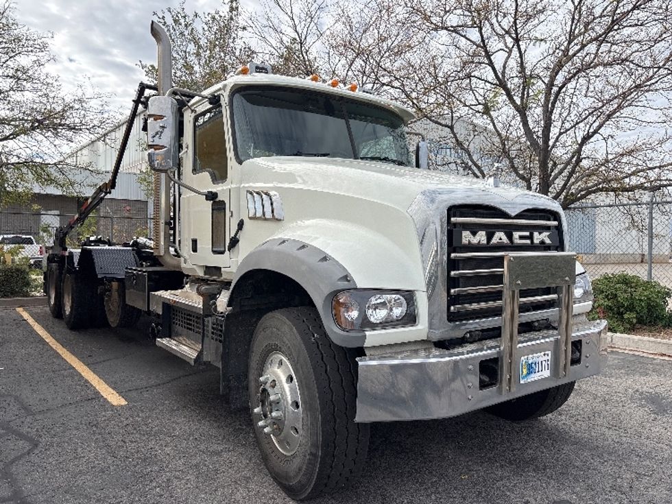 Other Truck-Light and Medium Duty Trucks-Mack-2020-GR64F-Salt Lake City-UT-147,558\n\t\tmiles-$ 135,000 - Image 1