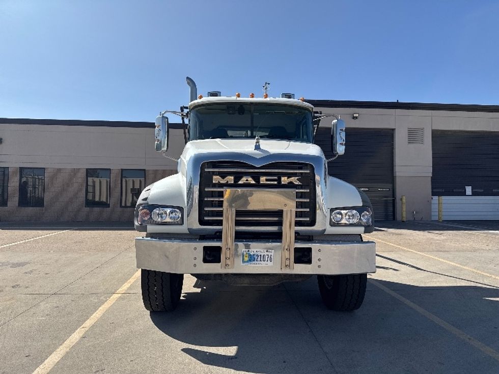 Other Truck-Light and Medium Duty Trucks-Mack-2020-GR64F-Salt Lake City-UT-147,558\n\t\tmiles-$ 135,000 - Image 2