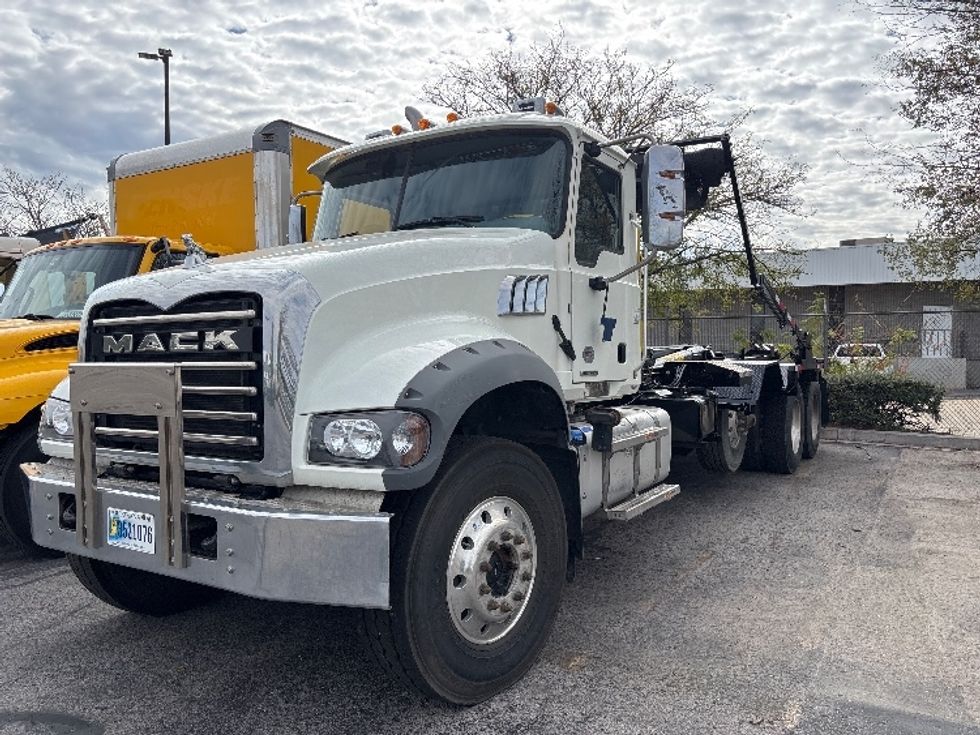 Other Truck-Light and Medium Duty Trucks-Mack-2020-GR64F-Salt Lake City-UT-147,558\n\t\tmiles-$ 135,000 - Image 3