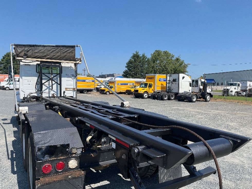 Other Truck-Light and Medium Duty Trucks-Volvo-2019-VHD64200-Concord-NC-226,741\n\t\tmiles-$ 140,000 - Image 12