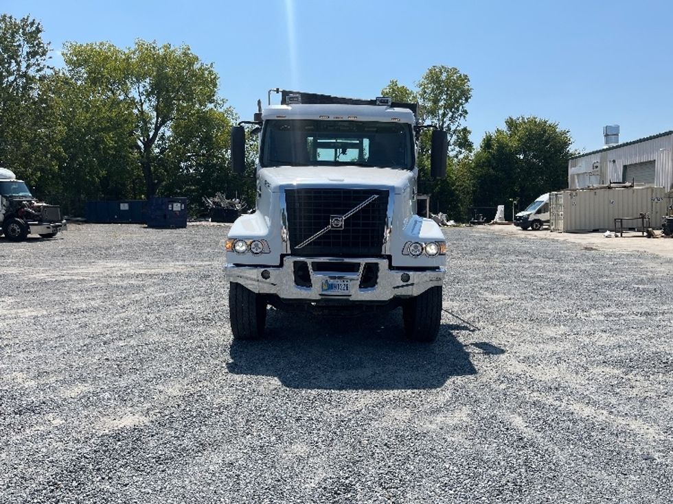 Other Truck-Light and Medium Duty Trucks-Volvo-2019-VHD64200-Concord-NC-226,741\n\t\tmiles-$ 140,000 - Image 2