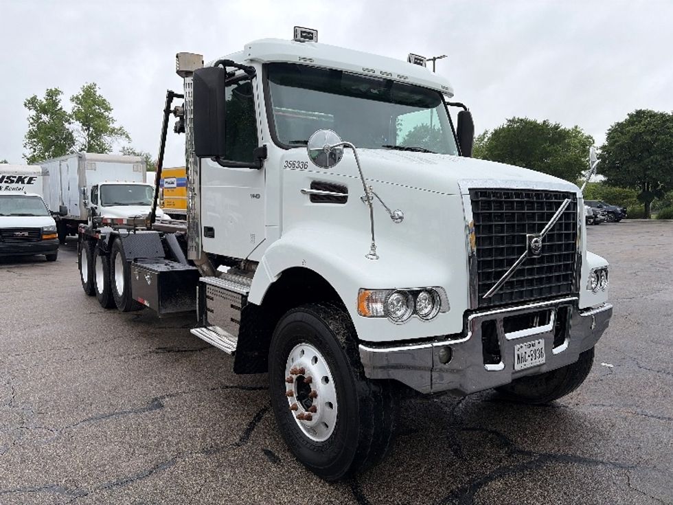 Other Truck-Light and Medium Duty Trucks-Volvo-2020-VHD64F-Dallas-TX-161,109\n\t\tmiles-$ 113,000 - Image 1