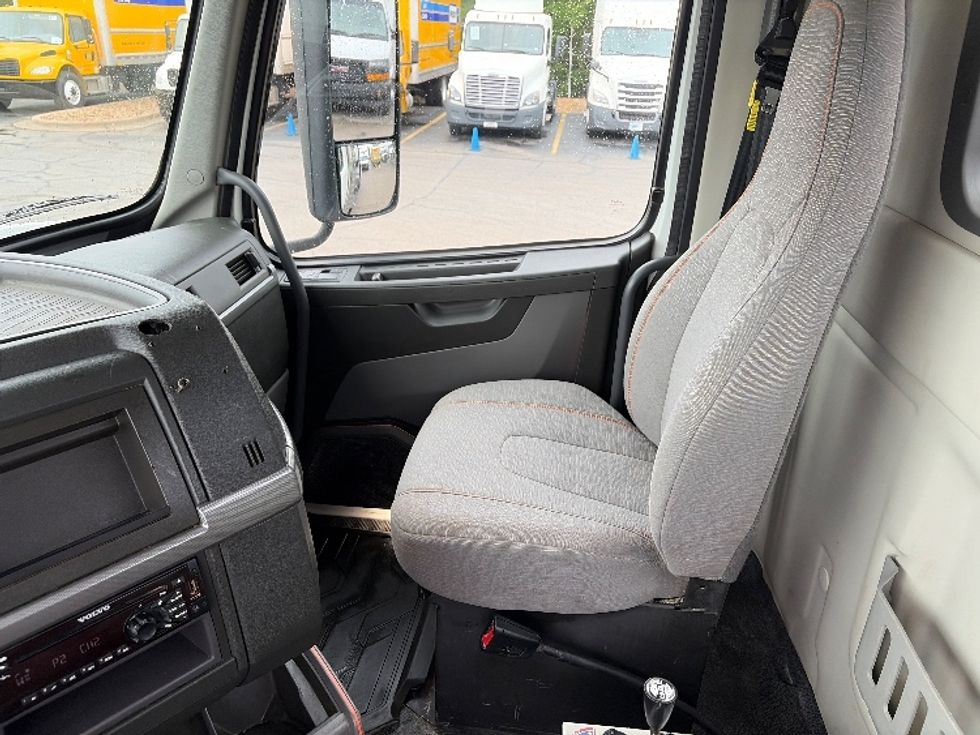 Other Truck-Light and Medium Duty Trucks-Volvo-2020-VHD64F-Dallas-TX-161,109\n\t\tmiles-$ 113,000 - Image 18