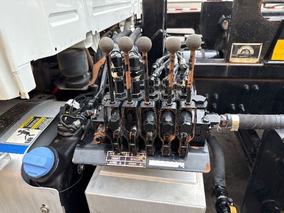 Other Truck-Light and Medium Duty Trucks-Volvo-2020-VHD64F-Dallas-TX-161,109\n\t\tmiles-$ 113,000 - Image 9
