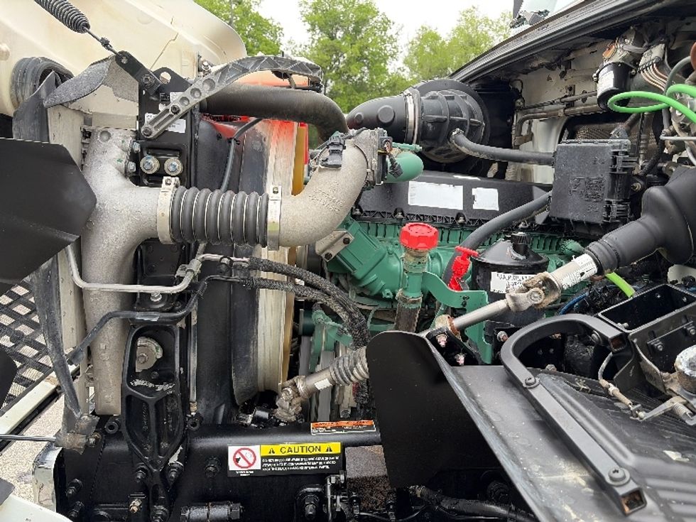 Other Truck-Light and Medium Duty Trucks-Volvo-2020-VHD64F-San Antonio-TX-191,394\n\t\tmiles-$ 112,500 - Image 18