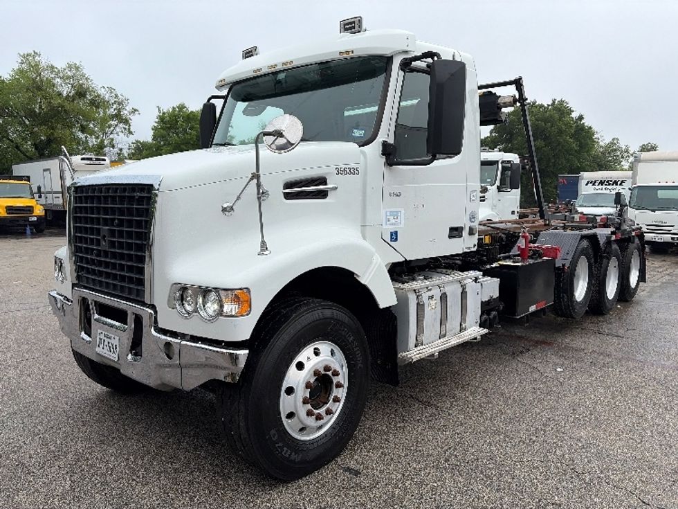 Other Truck-Light and Medium Duty Trucks-Volvo-2020-VHD64F-San Antonio-TX-191,394\n\t\tmiles-$ 112,500 - Image 3