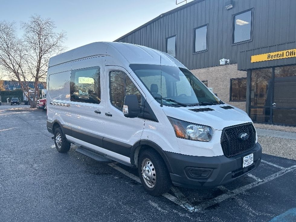 Passenger Van-Light and Medium Duty Trucks-Ford-2021-Transit 250-Chesapeake-VA-57,682\n\t\tmiles-$ 32,750 - Image 1