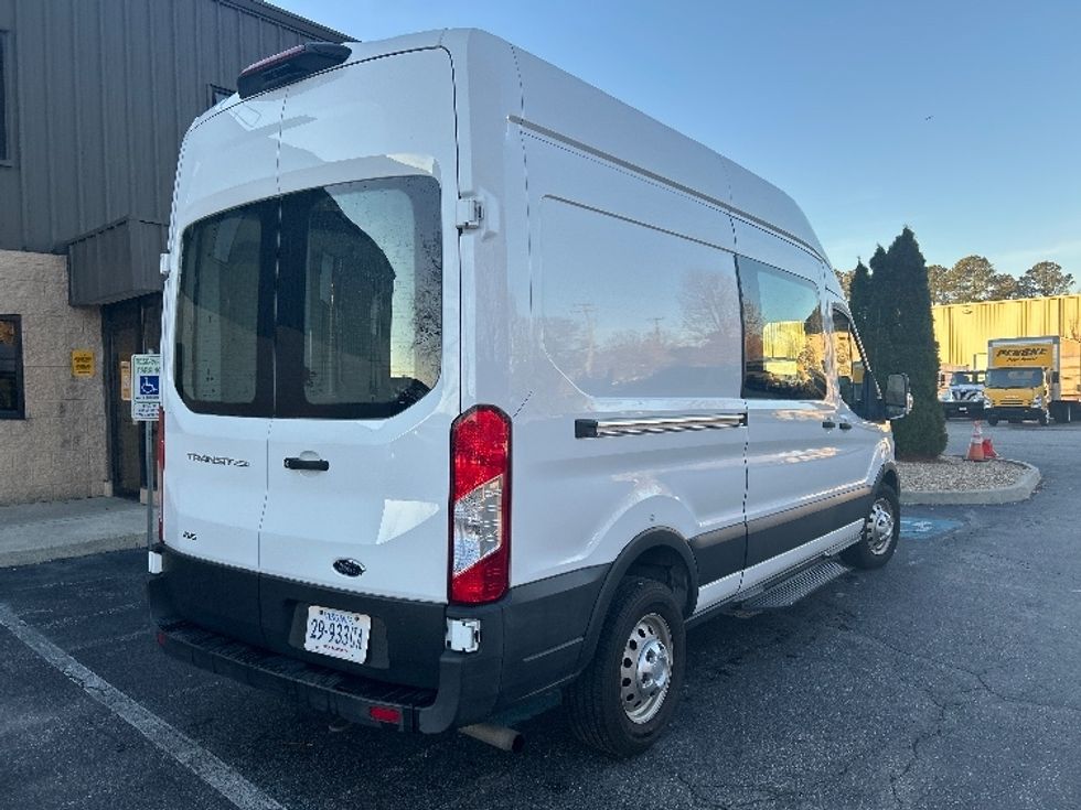 Passenger Van-Light and Medium Duty Trucks-Ford-2021-Transit 250-Chesapeake-VA-57,682\n\t\tmiles-$ 32,750 - Image 13