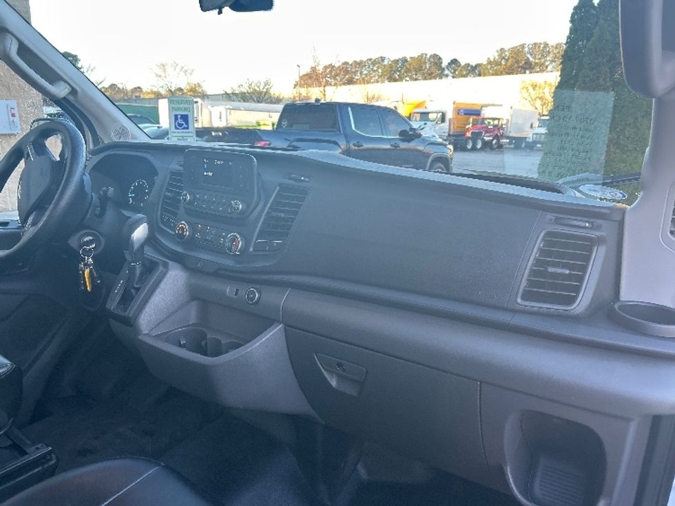 Passenger Van-Light and Medium Duty Trucks-Ford-2021-Transit 250-Chesapeake-VA-57,682\n\t\tmiles-$ 32,750 - Image 21
