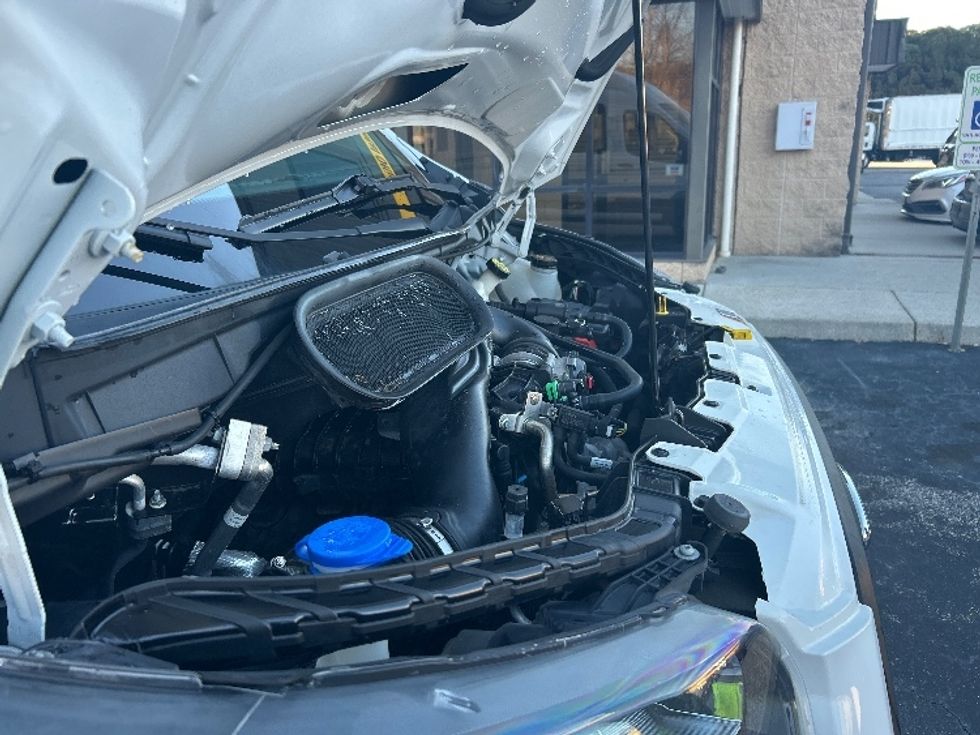 Passenger Van-Light and Medium Duty Trucks-Ford-2021-Transit 250-Chesapeake-VA-57,682\n\t\tmiles-$ 32,750 - Image 24