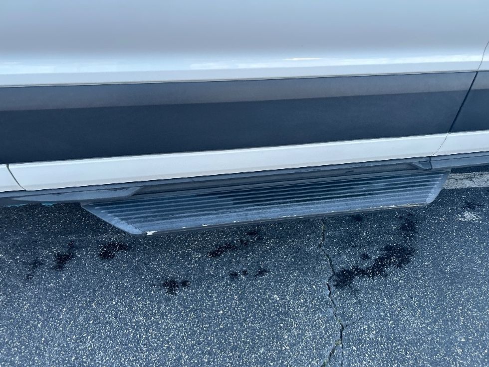 Passenger Van-Light and Medium Duty Trucks-Ford-2021-Transit 250-Chesapeake-VA-57,682\n\t\tmiles-$ 32,750 - Image 25