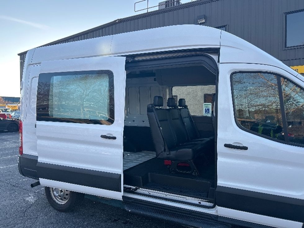 Passenger Van-Light and Medium Duty Trucks-Ford-2021-Transit 250-Chesapeake-VA-57,682\n\t\tmiles-$ 32,750 - Image 26
