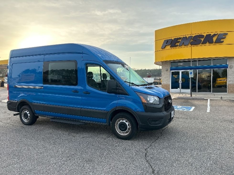 Passenger Van-Light and Medium Duty Trucks-Ford-2022-Transit 250-Prince George-VA-33,818\n\t\tmiles-$ 38,250 - Image 1