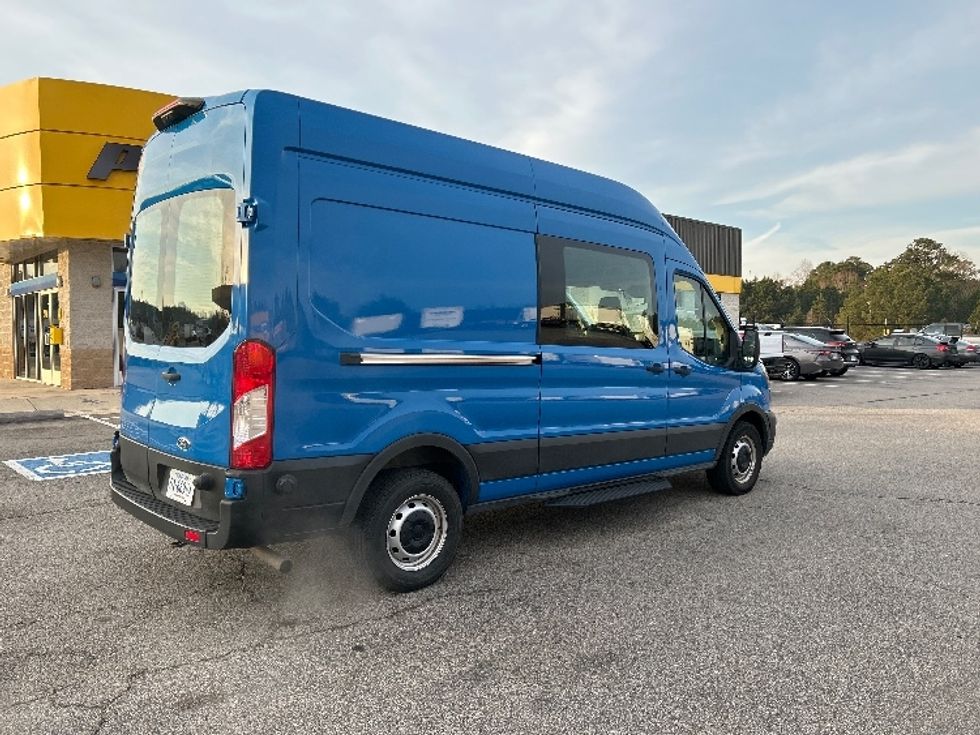Passenger Van-Light and Medium Duty Trucks-Ford-2022-Transit 250-Prince George-VA-33,818\n\t\tmiles-$ 38,250 - Image 12