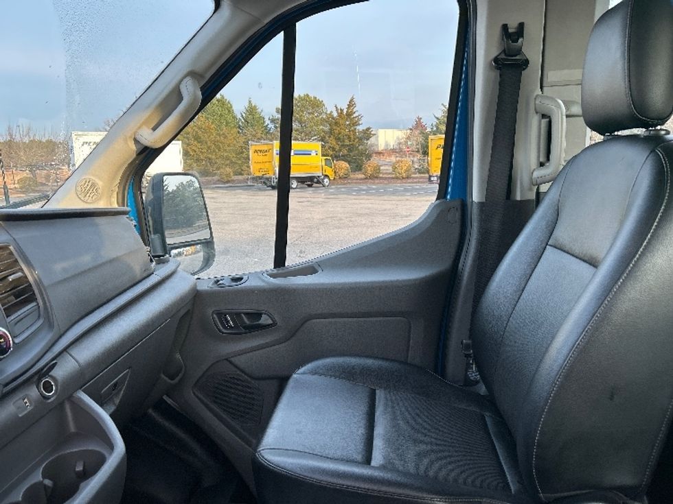 Passenger Van-Light and Medium Duty Trucks-Ford-2022-Transit 250-Prince George-VA-33,818\n\t\tmiles-$ 38,250 - Image 18