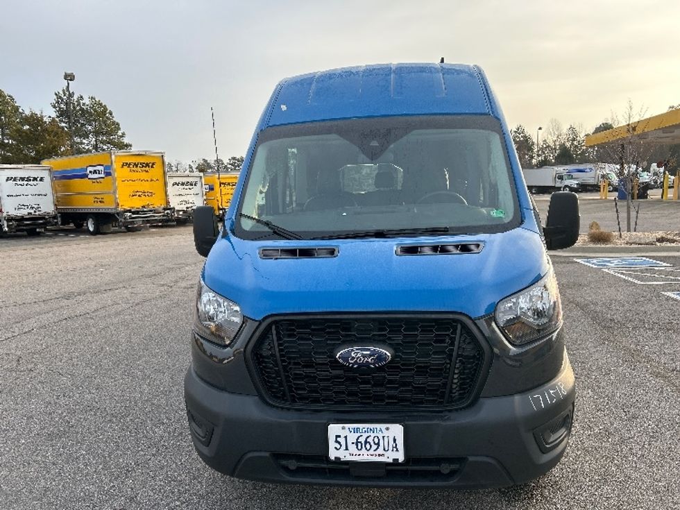 Passenger Van-Light and Medium Duty Trucks-Ford-2022-Transit 250-Prince George-VA-33,818\n\t\tmiles-$ 38,250 - Image 2
