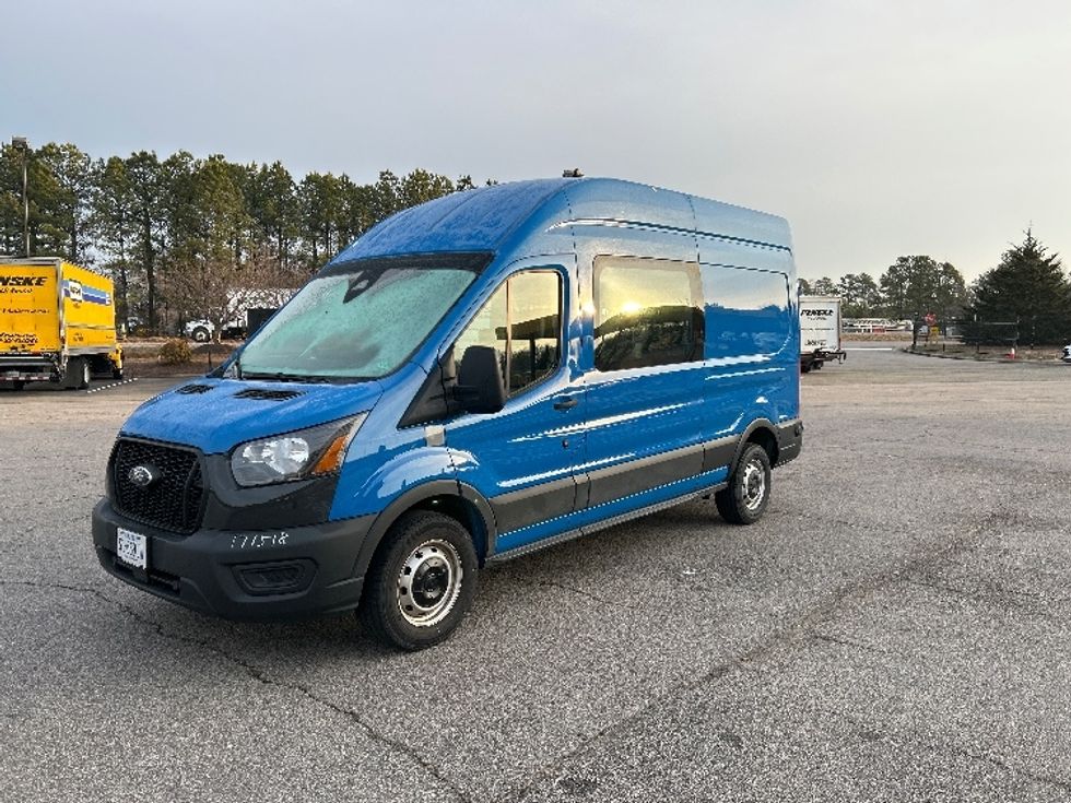 Passenger Van-Light and Medium Duty Trucks-Ford-2022-Transit 250-Prince George-VA-33,818\n\t\tmiles-$ 38,250 - Image 3