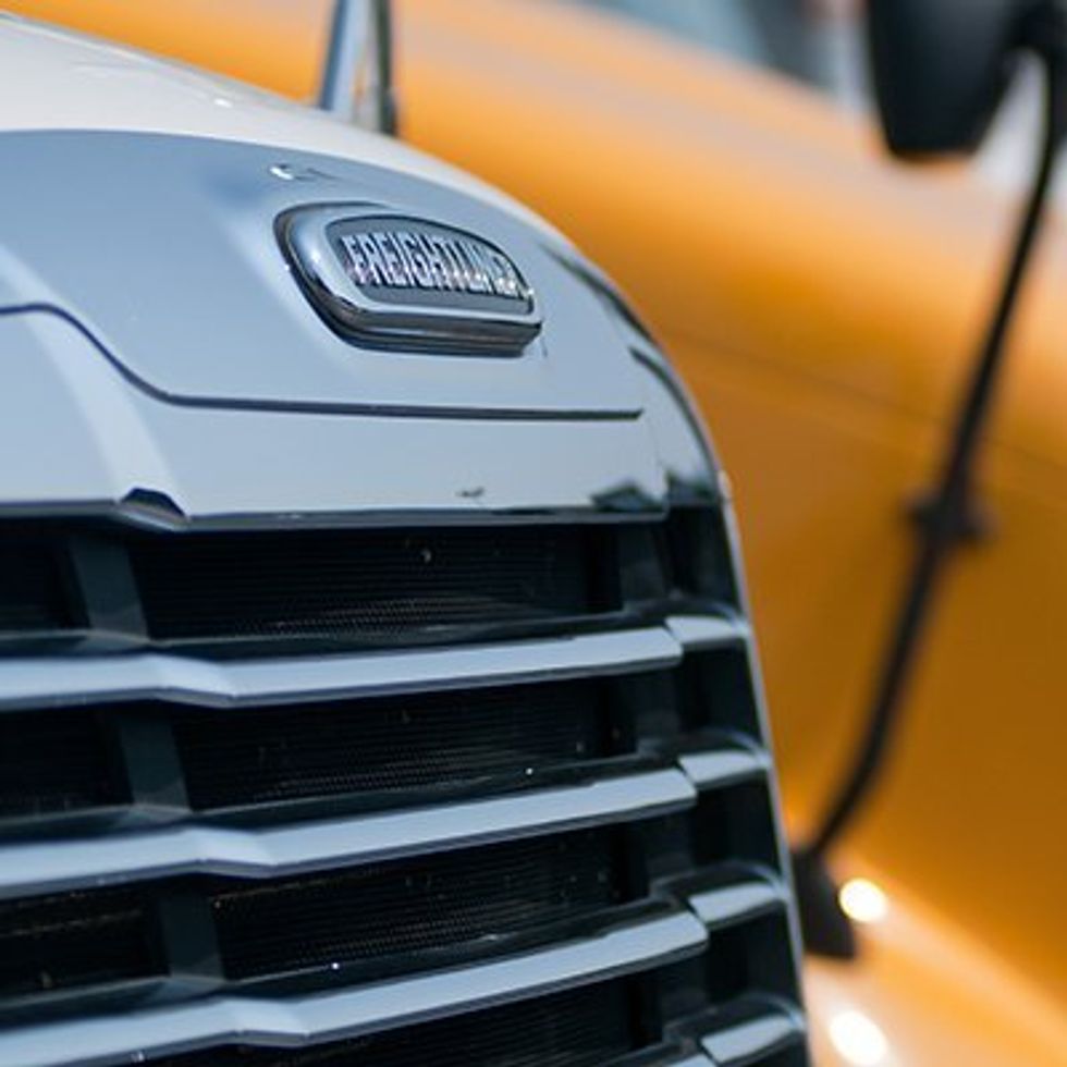Penske Truck Grill