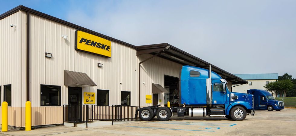 Penske Used Truck Center - Birmingham