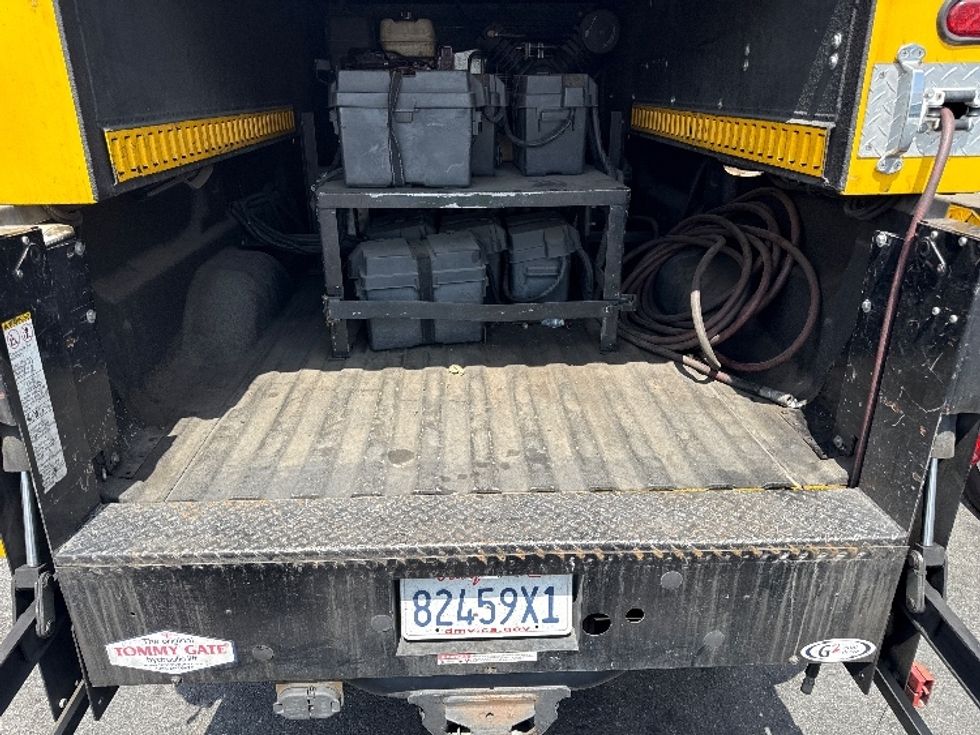 Pickup Truck-Light and Medium Duty Trucks-Chevrolet-2016-SILVERAD-City Of Industry-CA-86,232\n\t\tmiles-$ 43,605 - Image 10